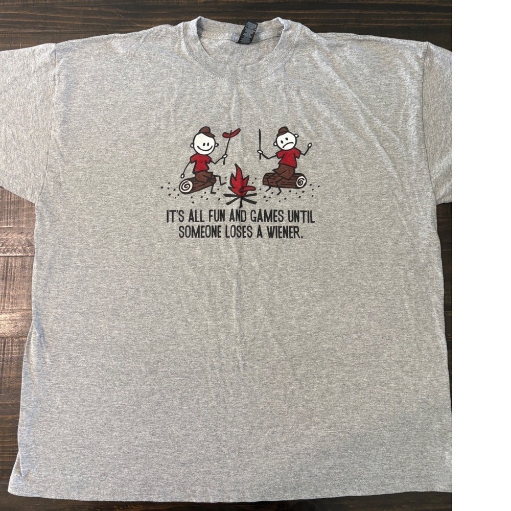 BO Gold Funny Campfire Graphic T-Shirt Mens 2XL Gray Wiener Pun Humor Tee